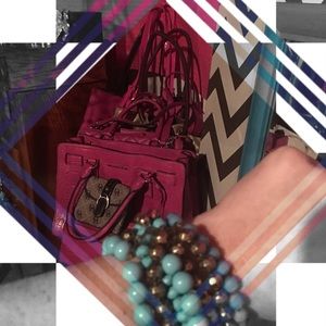 🤟Teal & gold stackable bracelet